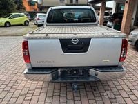 Usata Nissan Navara 190 CV (139 kW) 2011 Grigio Pick-up