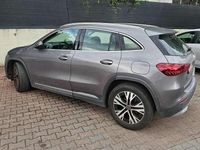 Usata Mercedes GLA200 150 CV (110 kW) 2023 Grigio SUV