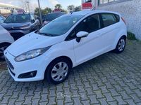 Usata Ford Fiesta 80 CV (58 kW) 2014 Bianco Utilitaria