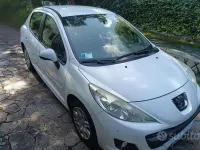 Usata Peugeot 207 73 CV (53 kW) 2013 Bianco Berlina