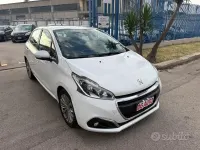 Usata Peugeot 208 75 CV (55 kW) 2017 Bianco Utilitaria