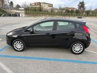 Usata Ford Fiesta 75 CV (55 kW) 2015 Nero Berlina