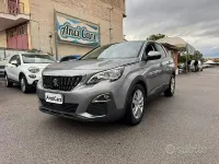 Usata Peugeot 3008 Business-Line 120 CV (88 kW) 2017 Grigio SUV
