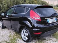 Usata Ford Fiesta 97 CV (71 kW) 2009 Nero Utilitaria