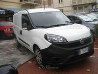 Usata Fiat Doblò Lounge 105 CV (77 kW) 2019 Bianco Monovolume