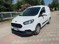 Usata Ford Transit Trend 75 CV (55 kW) 2021 Bianco pastello Furgone