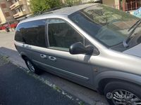 Usata Chrysler Voyager 150 CV (110 kW) 2006 Grigio Monovolume
