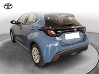 Usata Toyota Yaris Hybrid Active 116 CV (85 kW) 2020 Urban blue Berlina