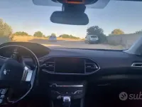 Usata Peugeot 308 131 CV (96 kW) 2018 Bluazzurro Berlina