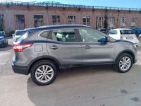 Usata Nissan Qashqai Acenta 131 CV (96 kW) 2016 Grigio SUV