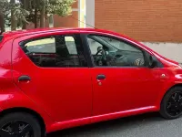 Usata Toyota Aygo 68 CV (50 kW) 2010 Rosso Utilitaria