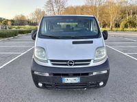 Usata Opel Vivaro 135 CV (99 kW) 2004 Grigio Monovolume