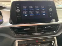 Usata VW T-Roc Life 110 CV (80 kW) 2024 Beige SUV