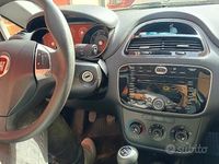 Usata Fiat Punto Lounge 69 CV (50 kW) 2016 Blu/azzurro Utilitaria