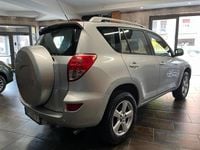 Usado Toyota RAV4 Sol 136 CV (100 kW) 2008 Plateado SUV