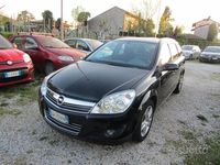 Usata Opel Astra 115 CV (84 kW) 2009 Nero Station wagon