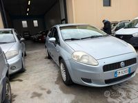 Usata Fiat Grande Punto Active 65 CV (47 kW) 2008 Grigio Utilitaria