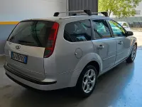 Usata Ford Focus 90 CV (66 kW) 2007 Grigio Station wagon