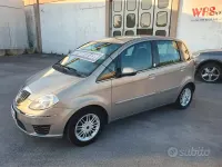 Usata Lancia Musa 77 CV (56 kW) 2011 Marrone Monovolume