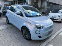 Usata Fiat 500e 42 kW (58 CV) 2020 Blu/azzurro Utilitaria