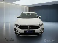 Usata VW T-Roc Life 110 CV (80 kW) 2023 Bianco SUV