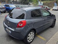 Usata Renault Clio II 75 CV (55 kW) 2006 Grigio Berlina