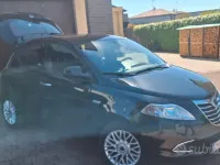 Usata Lancia Ypsilon 69 CV (50 kW) 2016 Nero Utilitaria