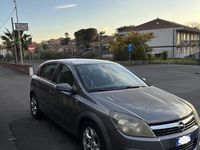 Usata Opel Astra 101 CV (74 kW) 2005 Grigio Berlina