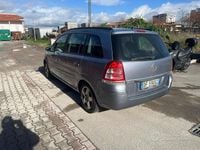 Usata Opel Zafira 2009 Grigio Monovolume