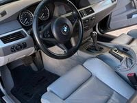 Usata BMW 525 Luxury Line 177 CV (130 kW) 2006 Blu Station wagon