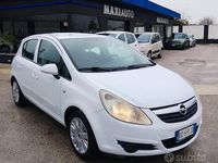 Usata Opel Corsa 74 CV (54 kW) 2009 Bianco Utilitaria