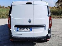 Usado Renault Express 95 CV (69 kW) 2024 Blanco Monovolumen