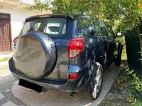 Usata Toyota RAV4 128 CV (94 kW) 2006 Blu SUV