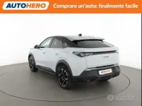 Usata Peugeot e-3008 Allure 103 kW (141 CV) 2024 Bianco SUV
