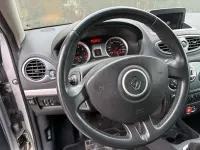 Usata Renault Clio II Dynamique 75 CV (55 kW) 2010 Berlina