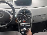 Usata Renault Modus 75 CV (55 kW) 2007 Nero Monovolume