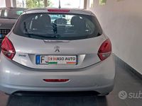 Usata Peugeot 208 Active 74 CV (54 kW) 2017 Grigio Utilitaria