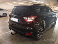 Usata Ford Kuga 179 CV (131 kW) 2018 Nero SUV