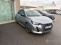 Usata Peugeot 208 Allure 101 CV (74 kW) 2024 Grigio Utilitaria