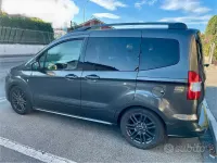 Usata Ford Tourneo Courier Sport 75 CV (55 kW) 2020 Grigio Monovolume