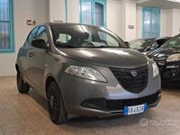 Usata Lancia Ypsilon 69 CV (50 kW) 2015 Grigio Utilitaria