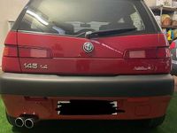 Usata Alfa Romeo 145 90 CV (66 kW) 1995 Rosso Utilitaria