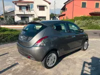 Usata Lancia Ypsilon Silver 69 CV (50 kW) 2016 Grigio Utilitaria