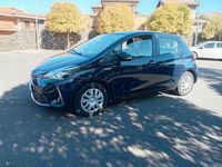 Usata Toyota Yaris Hybrid 73 CV (53 kW) 2019 Blu Berlina