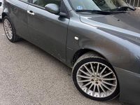 Usata Alfa Romeo 147 116 CV (85 kW) 2003 Grigio Utilitaria