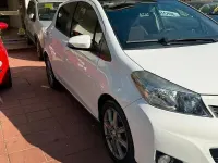 Usata Toyota Yaris Lounge 90 CV (66 kW) 2012 Bianco Utilitaria