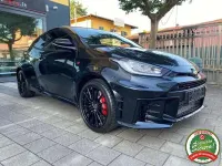 Usata Toyota Yaris 280 CV (205 kW) 2024 Bianco Utilitaria