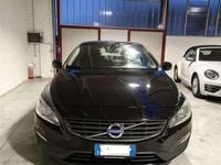 Usata Volvo V60 Kinetic 150 CV (110 kW) 2016 Nero Station wagon