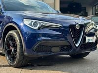 Usata Alfa Romeo Stelvio Lusso 209 CV (153 kW) 2019 Blu/azzurro SUV