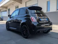 Usata Abarth 500 135 CV (99 kW) 2009 Nero pastello Utilitaria